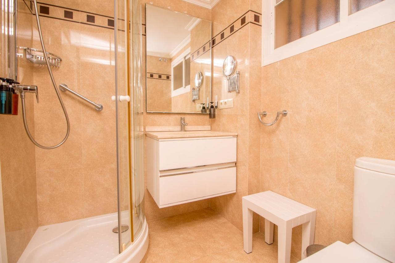 Erisa 56 By Ivi Real Estate Apartment Torremolinos Bagian luar foto